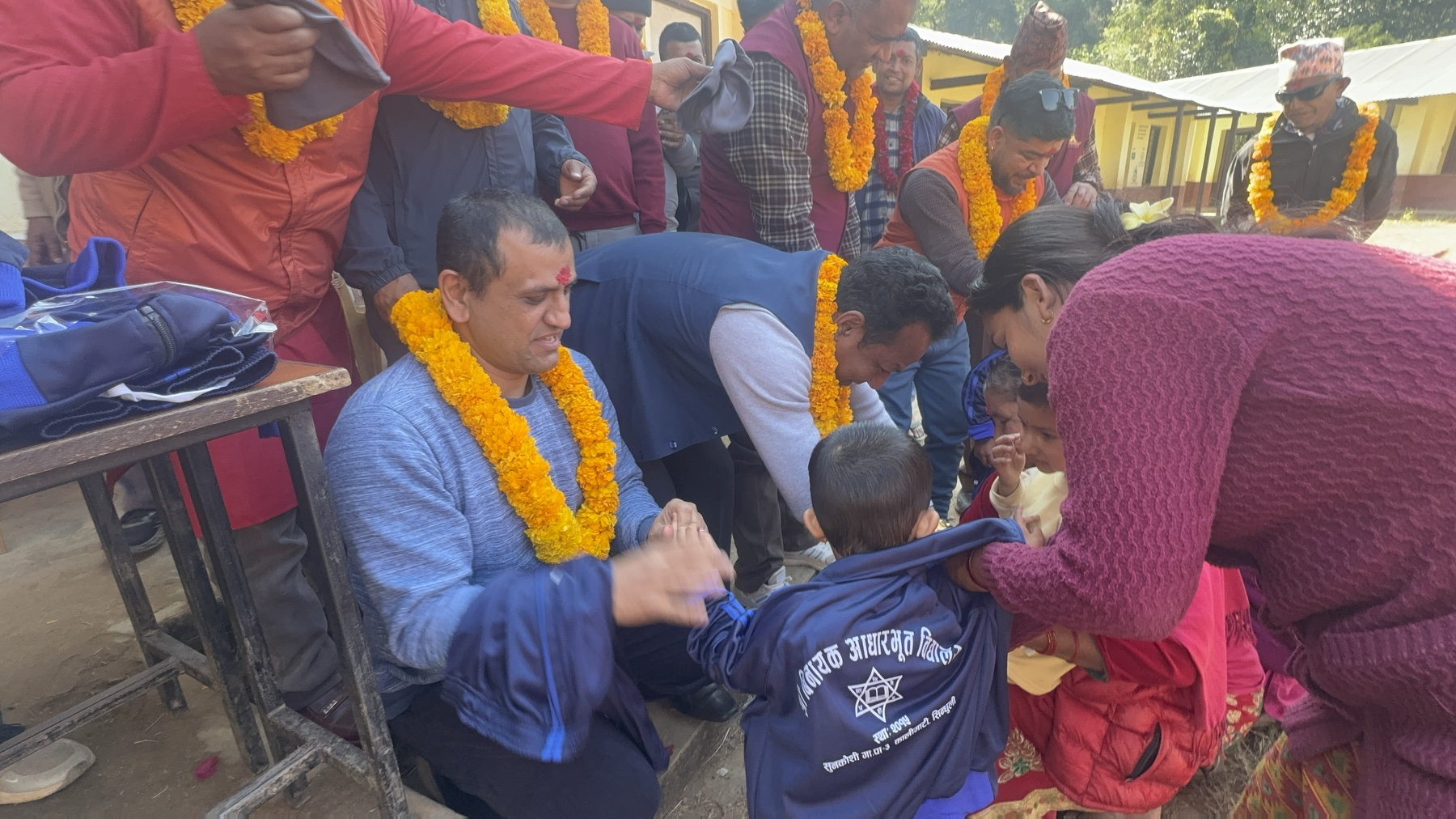 श्रीकृष्ण प्रणामी युवा परिषद नेपालद्वारा सिन्धुलीका ५४ विद्यार्थी र १० शिक्षक लाई न्यानो माया वितरण कार्यक्रम सम्पन्न ….