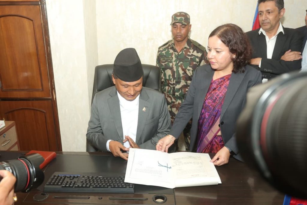 सबैको सहभागितामा पुनःनिर्माण अघि बढाउने तयारी, घिसिङले कोष स्थापना गर्ने बताए