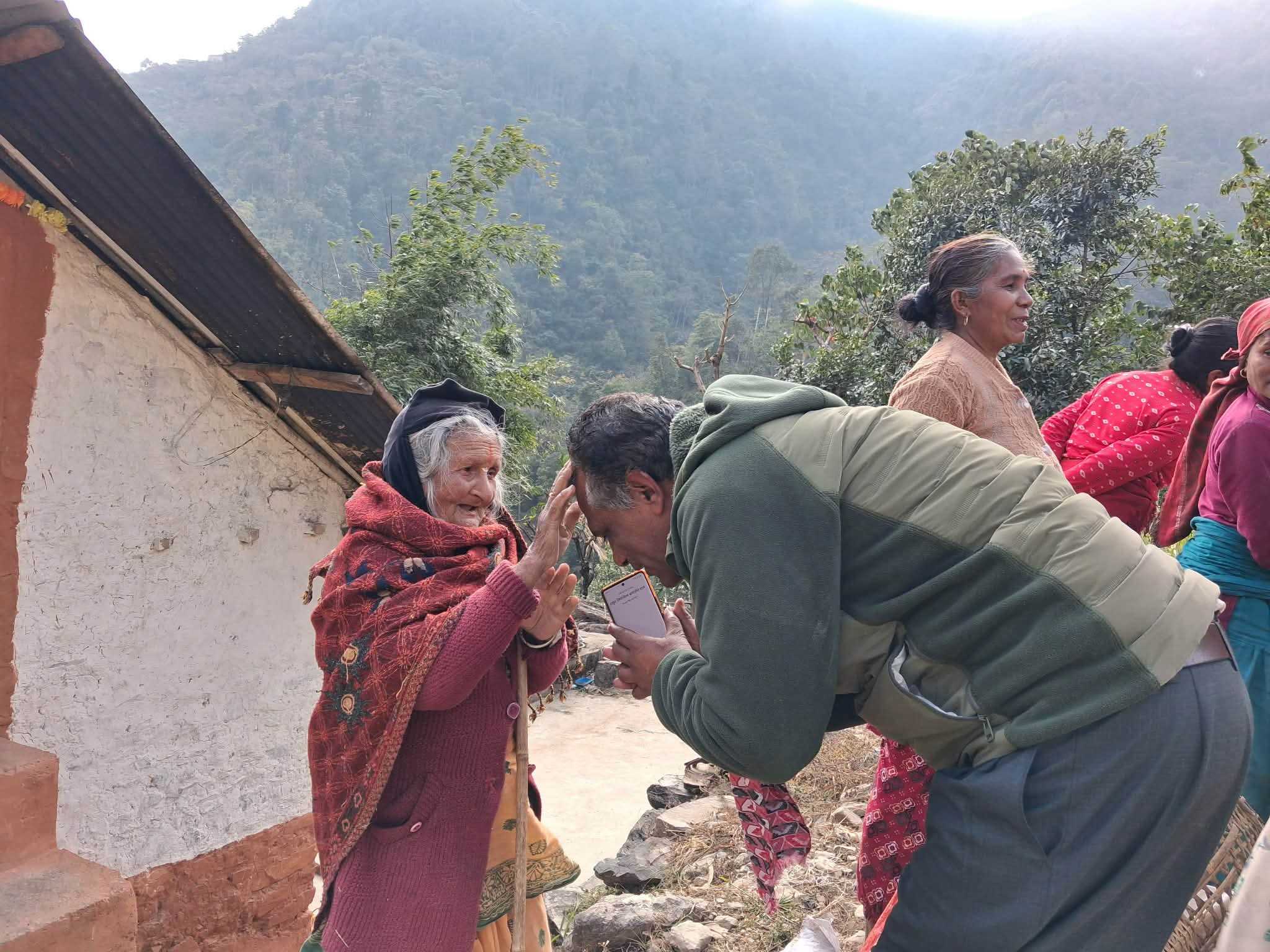 बेथानचोकका बस्तीबस्तीमा परिवर्तनको आवाज लिएर हुँमागाई