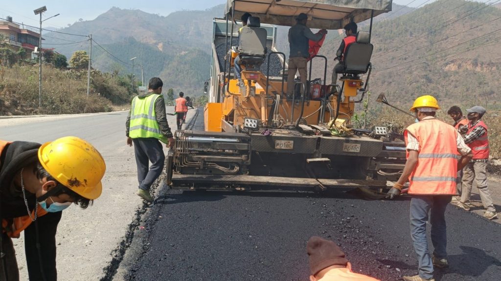 नागढुङ्गा–मुग्लिन सडक आयोजनाको तेस्रो चरणमा ४० प्रतिशत प्रगति