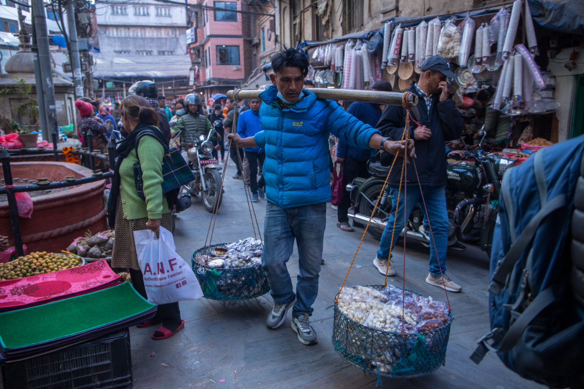 काठमाडौँ महानगरद्वारा असन क्षेत्रलाई सवारीमुक्त बनाउने अभियान सुरु