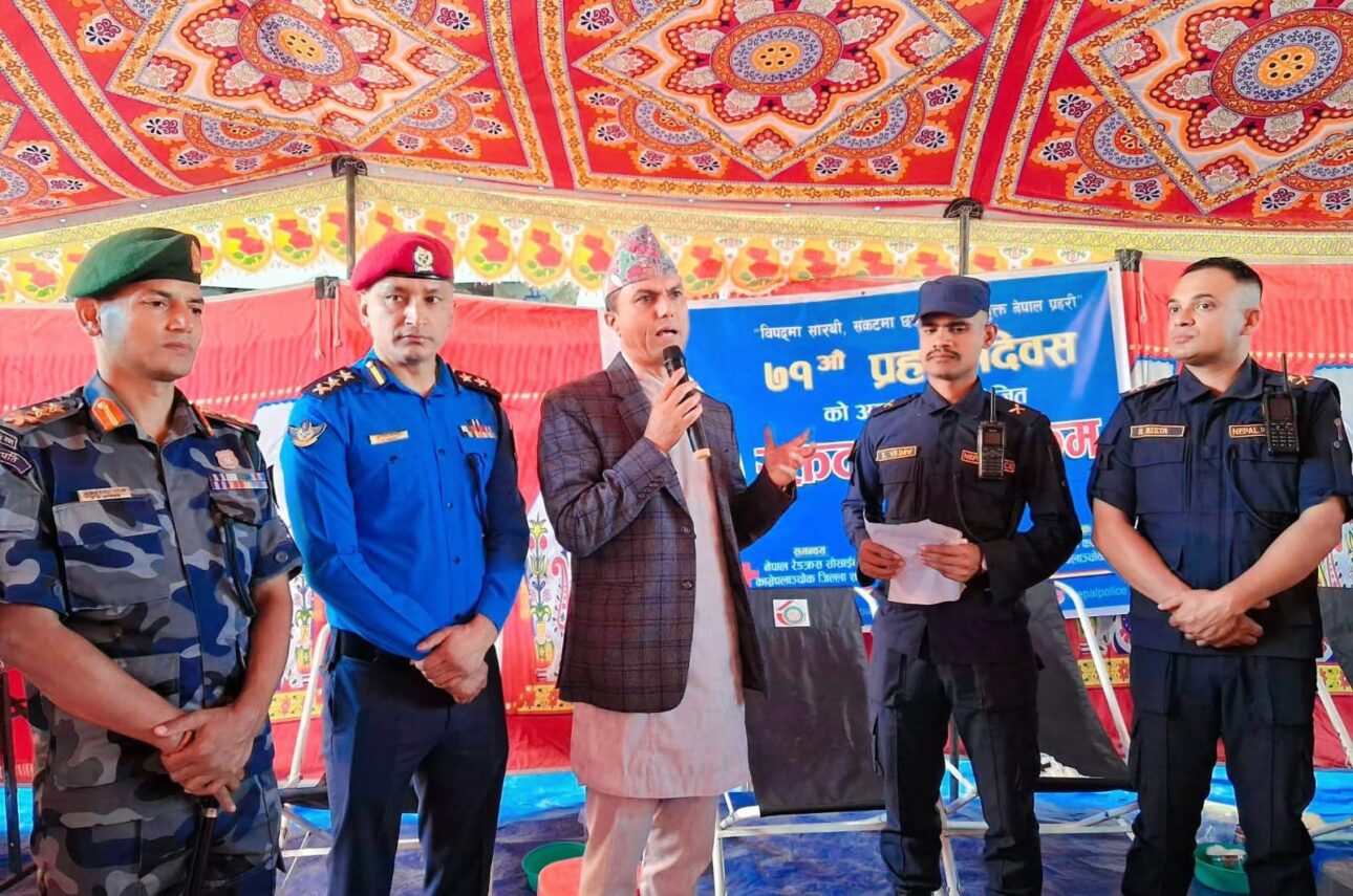 काभ्रे प्रहरीको सामाजिक सेवाः प्रहरी र नागरिकसहित ६१ जनाद्वारा रक्तदान